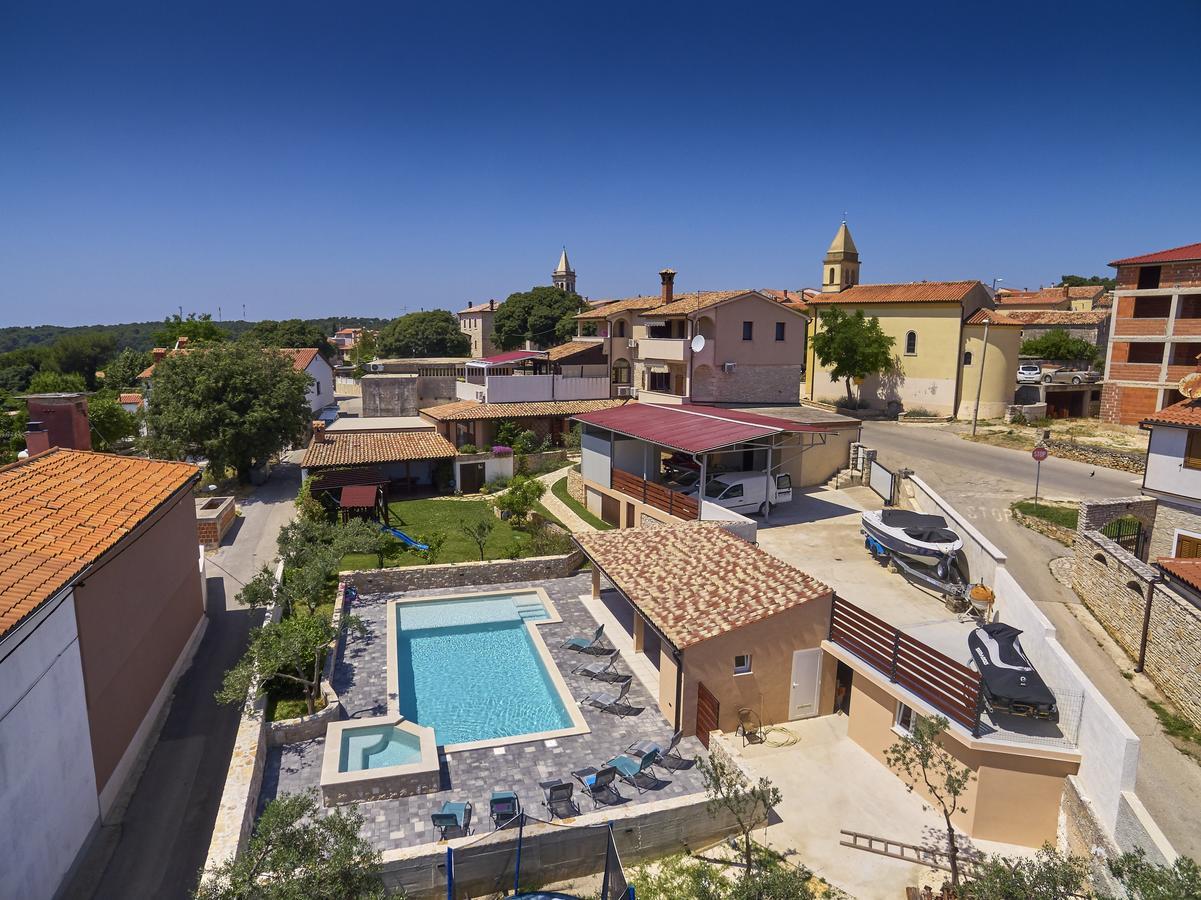 Apartments Ceh Ližnjan Zewnętrze zdjęcie